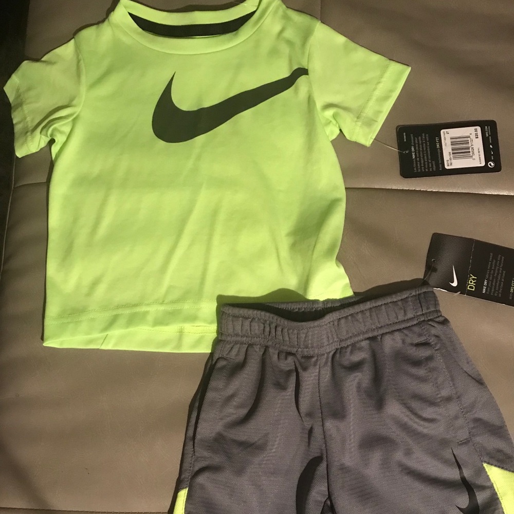 Nike’s boys short set
